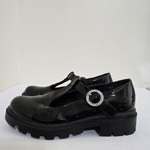 STEVE MADDEN girl's size 4 Lug T Strap Buckle Mary Jane Shoes‎ Black Patent